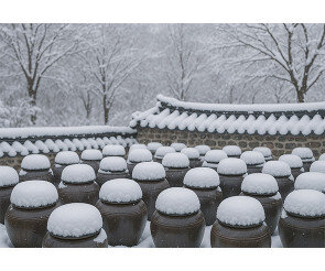 겨울 장독대 배경