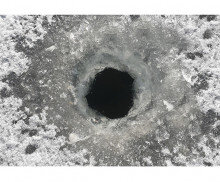 얼음 구멍 (실물사진)